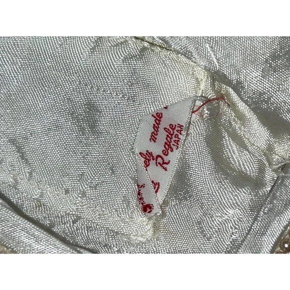 La Regale Hong Kong Vintage Kiss Clasp Beaded Evening Bag in Cream/White - Picture 6 of 6